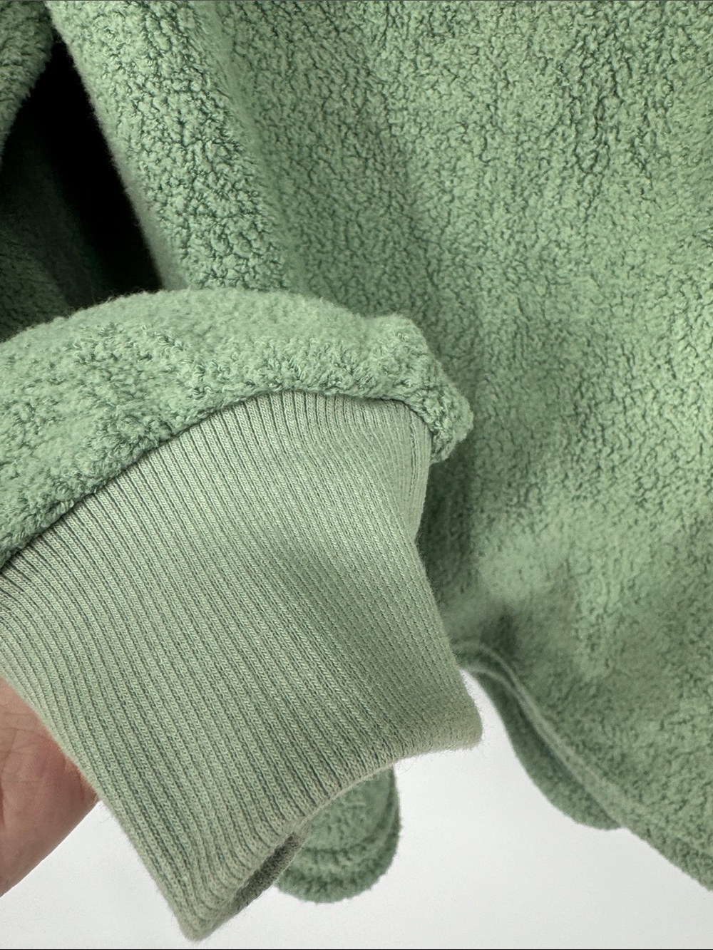 Vintage-Style Green Half-Zip Fleece‎ Pullover by Hilton Hotels Las Vegas XL - Picture 7 of 9